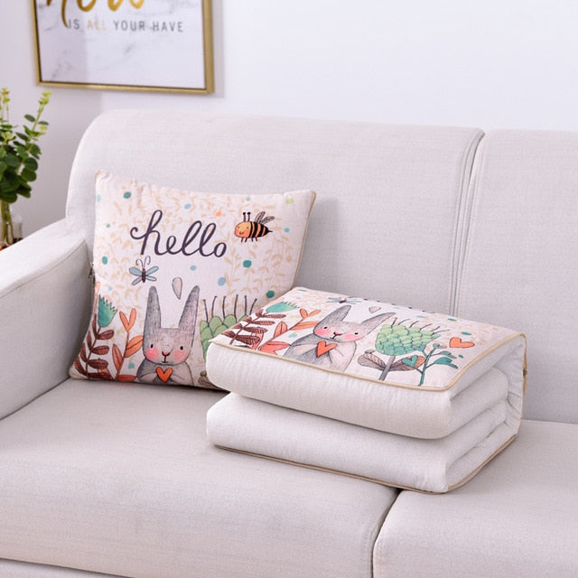 כריות מיוחדות במגוון סגנונות שהופכות לשמיכה מחממת