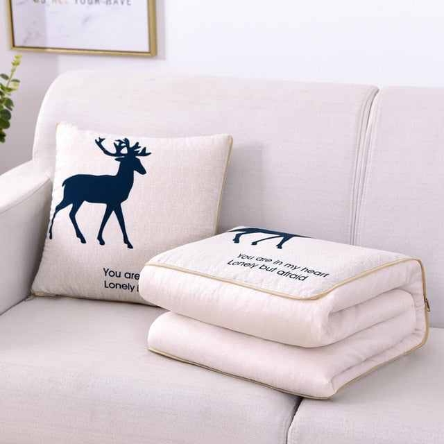 כריות מיוחדות במגוון סגנונות שהופכות לשמיכה מחממת