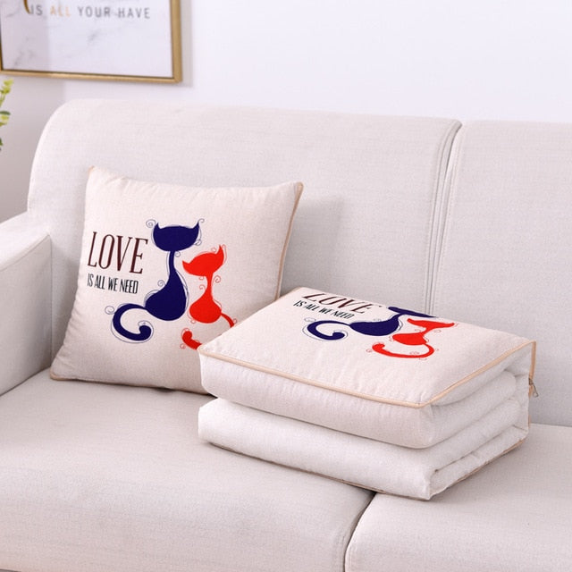 כריות מיוחדות במגוון סגנונות שהופכות לשמיכה מחממת