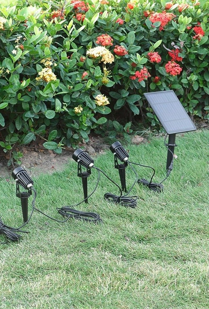 שלישיית ספוטים סולארים צבעוניים לגינה ולמרפסת