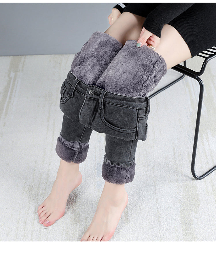 סקיני ג&#39;ינס עם בטנת פלנל